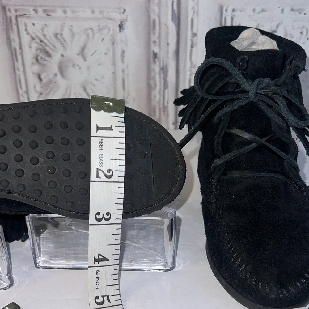 Minnetonka Kids Tramper Boot Suede Moccasin Lace-Up Ankle Boots Black Kids 11
